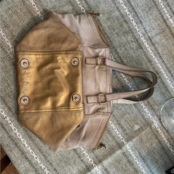 Yves Saint Laurent Downtown Gold ombré Tote Bag - Picture 7 of 16